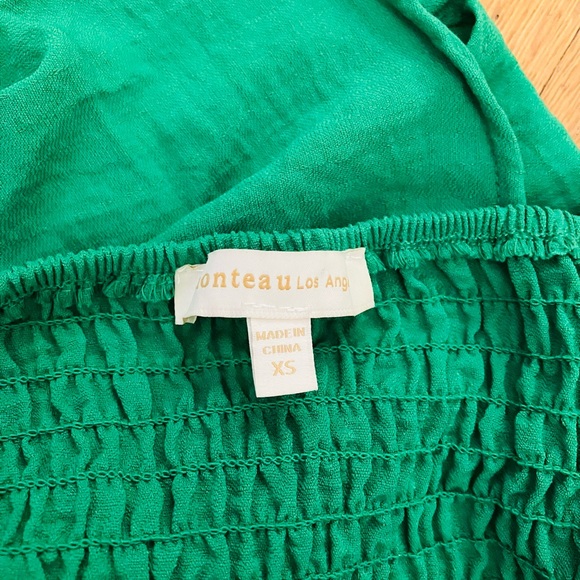 Green top - Picture 3 of 3